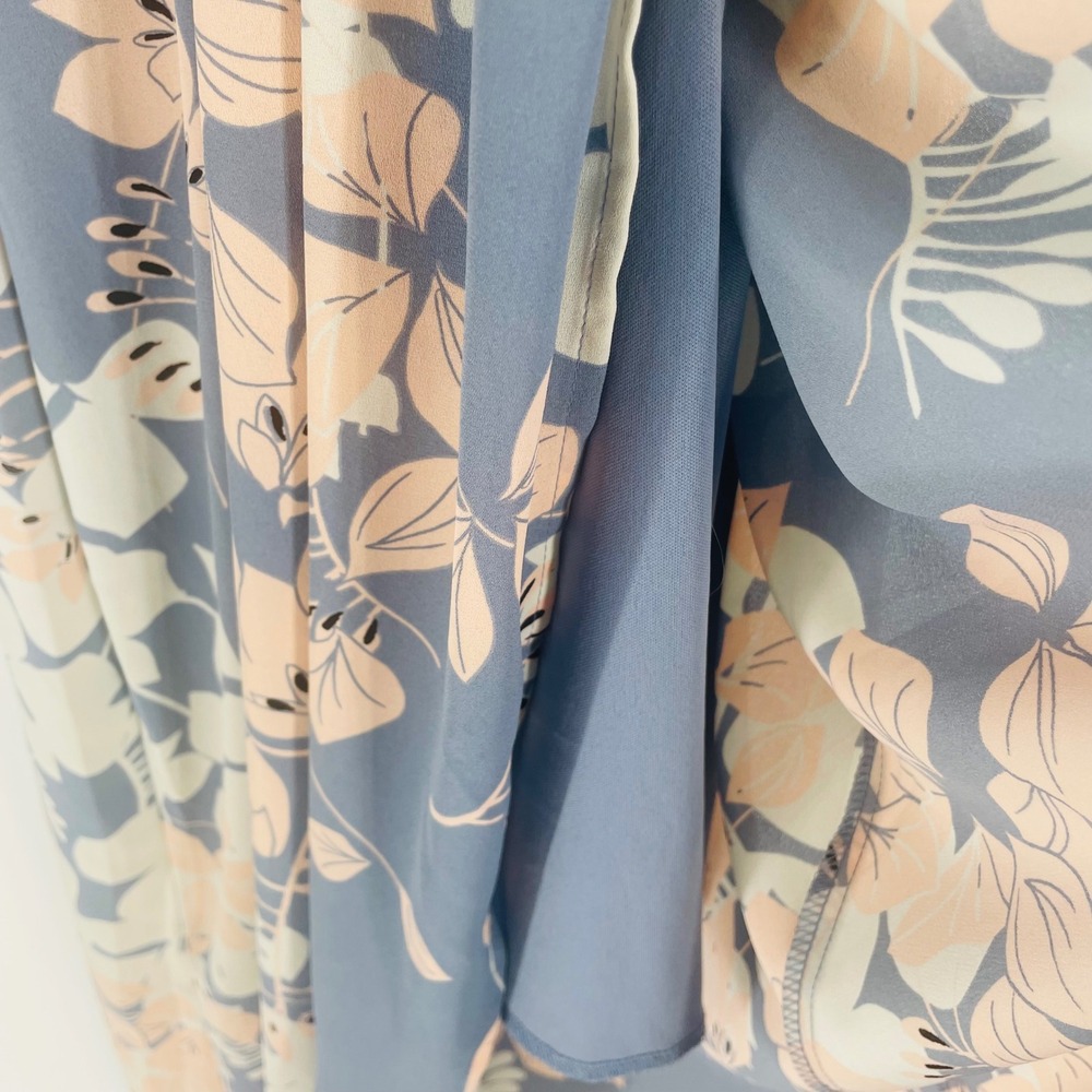 ASTR The Label Blue Floral High Low Wrap Maxi Dress size M Feminine Garden - Picture 8 of 16